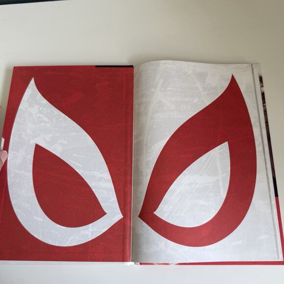 Amazing Spider-Man: Family‎ Business (Marvel Comics 2014) Hardcover Book T46 - Picture 3 of 5